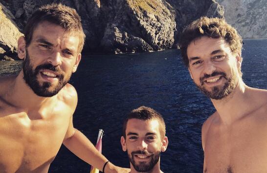 中超-周定洋99分钟绝平 蓉城1-1申花重夺榜首