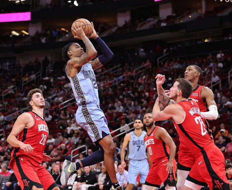 三月份现在为止，NBA每个位置最强10人，湖人三巨头均入选