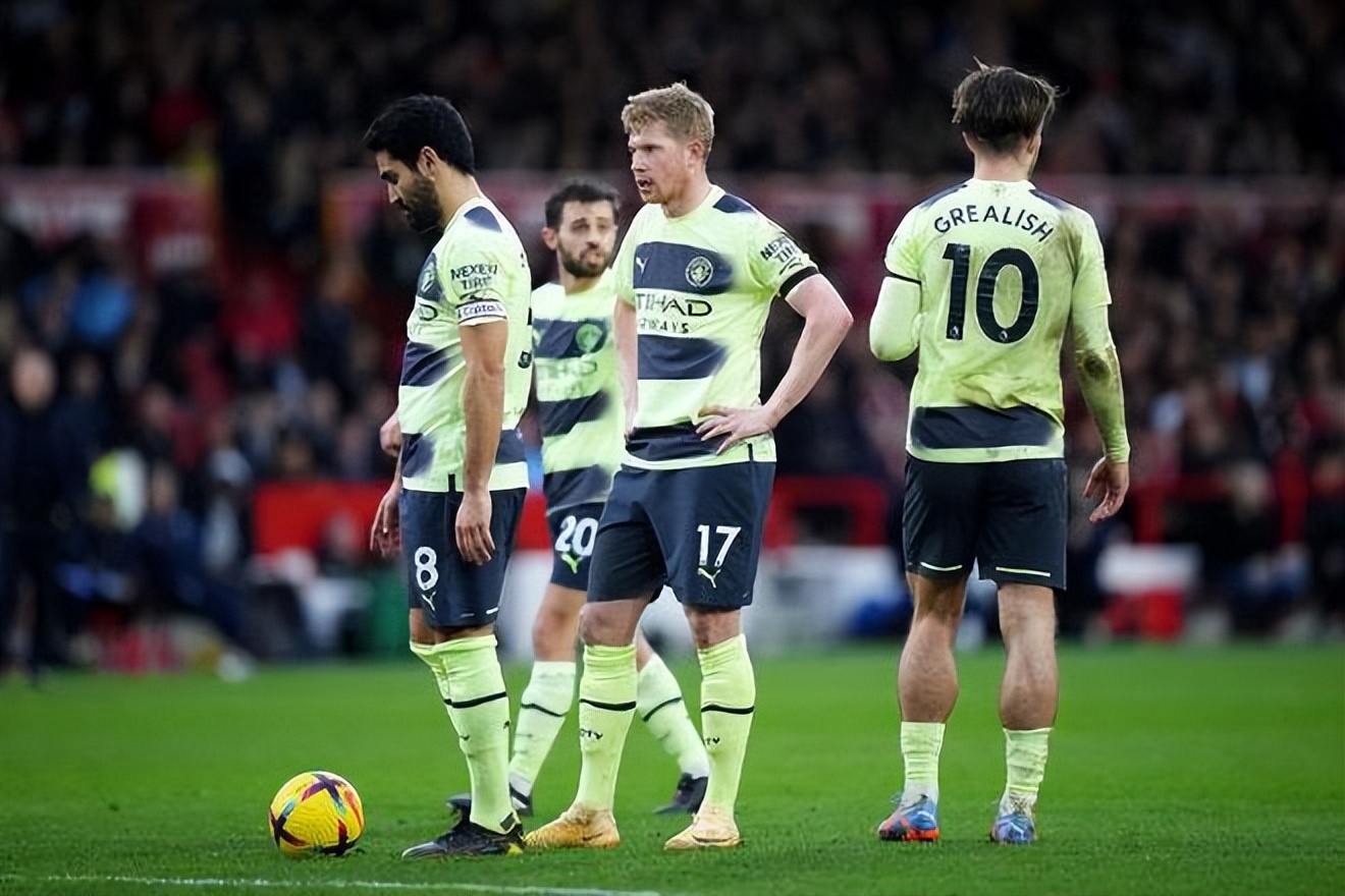 救火队员！阿隆-维金斯首节替补5分钟5中4拿到9分 三分2中1