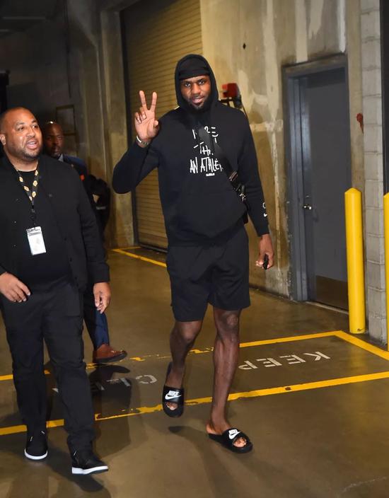 《光与影：33号远征队》主演：法式风格使其更性感