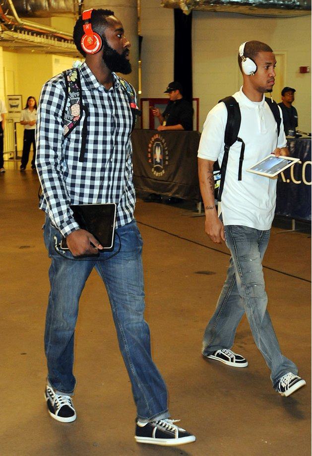 女排世俱赛开门红！朱婷贡献13分，科内3-0横扫奥兰多