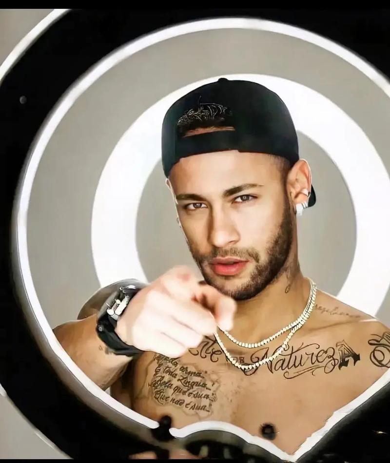 奥运冠军被留言墙感动！停下来观看忍不住合影，讲述如何打好奥运