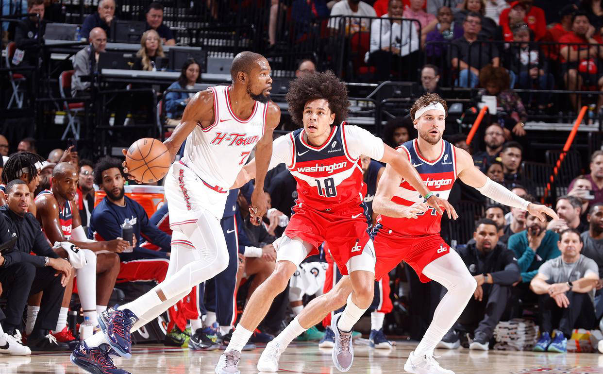 ATP总决赛第4日综述：辛纳两连胜提前晋级，谢尔顿遭逆转无缘四强